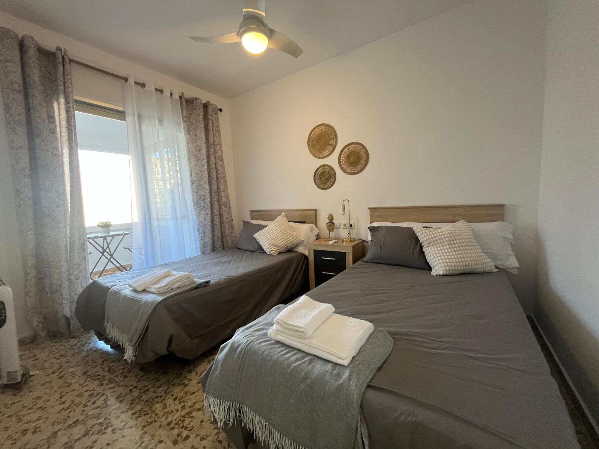Love Rent4 Malaga Huelin Exteriör bild